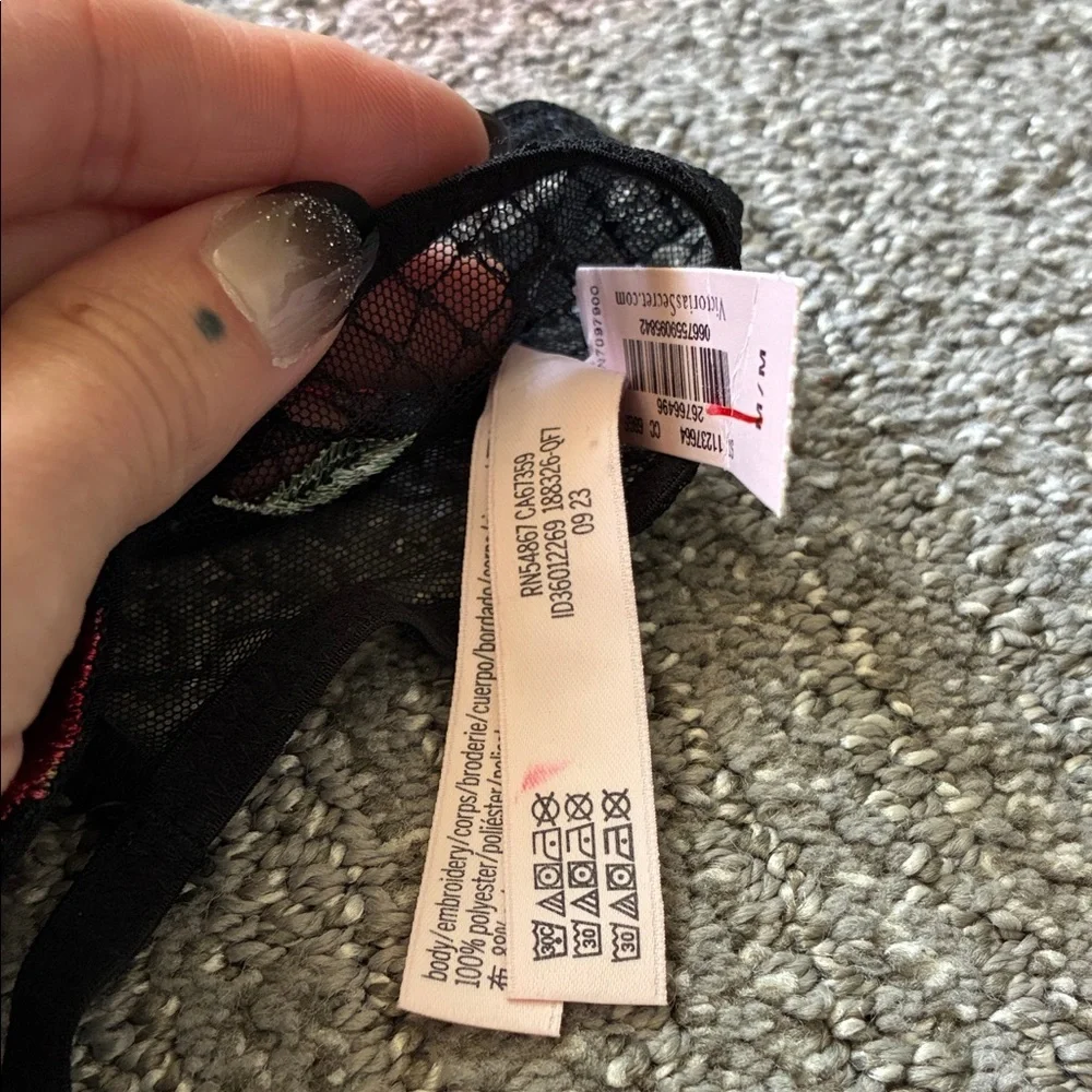 VS Black Lace Garter Belt with Red Cherry Embroidery - Picture 4 of 5